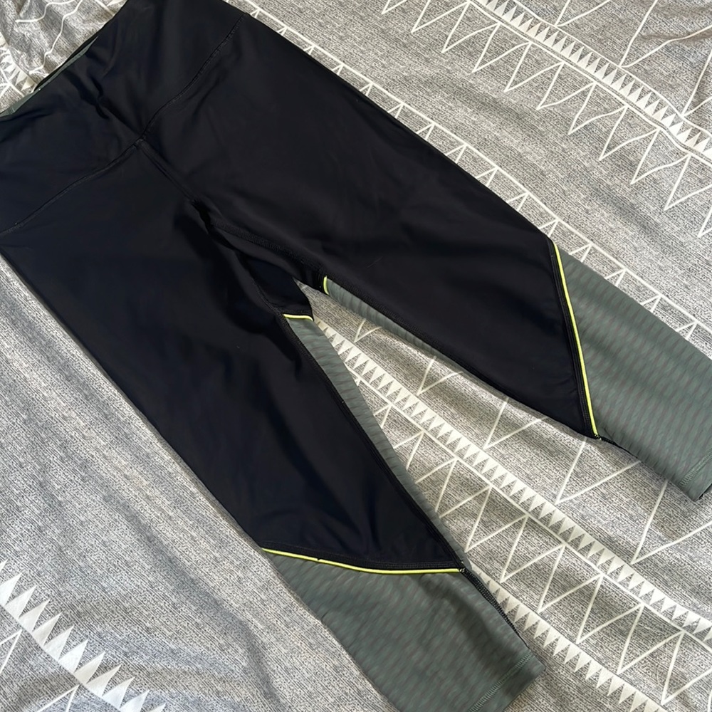 Victoria’s Secret Sport Knockout Capri